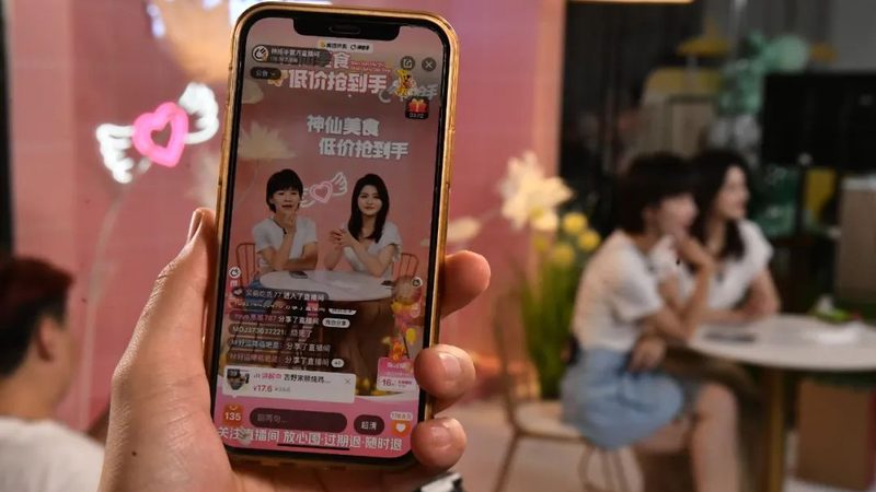 面对众多的马桶疏通公司，如何判断哪家售后好呢？以下是一些关键点：